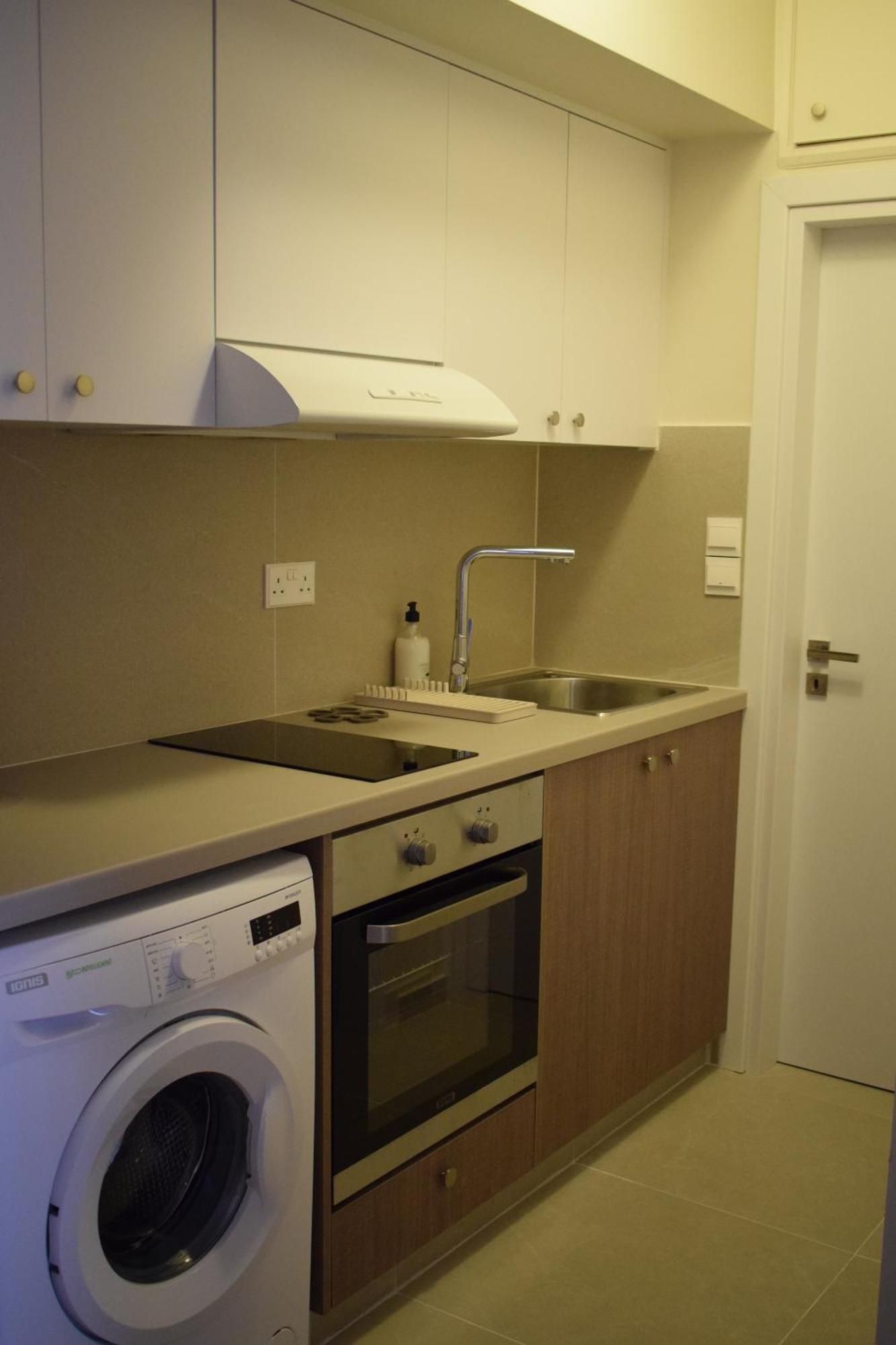 T&L Apartments Agiaos Tychonas 레메소스 외부 사진