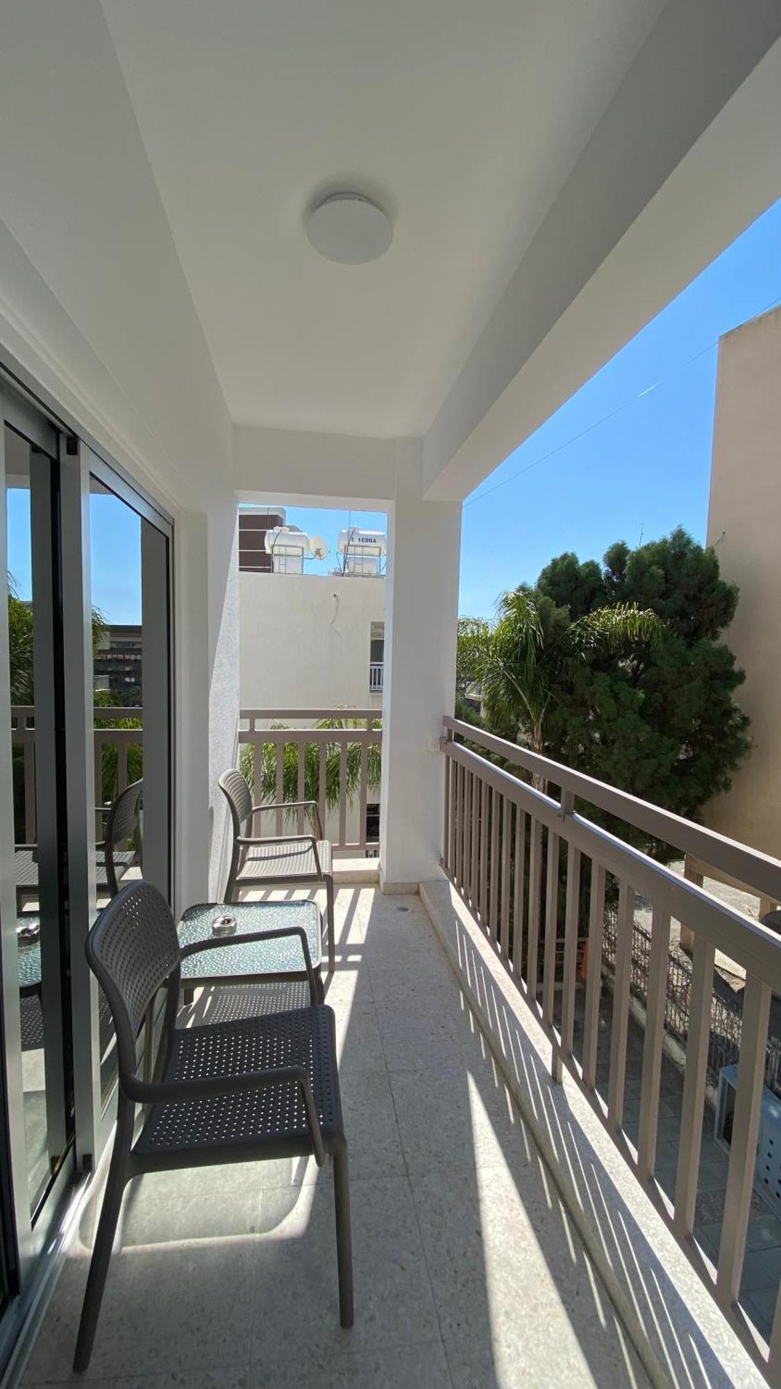 T&L Apartments Agiaos Tychonas 레메소스 외부 사진